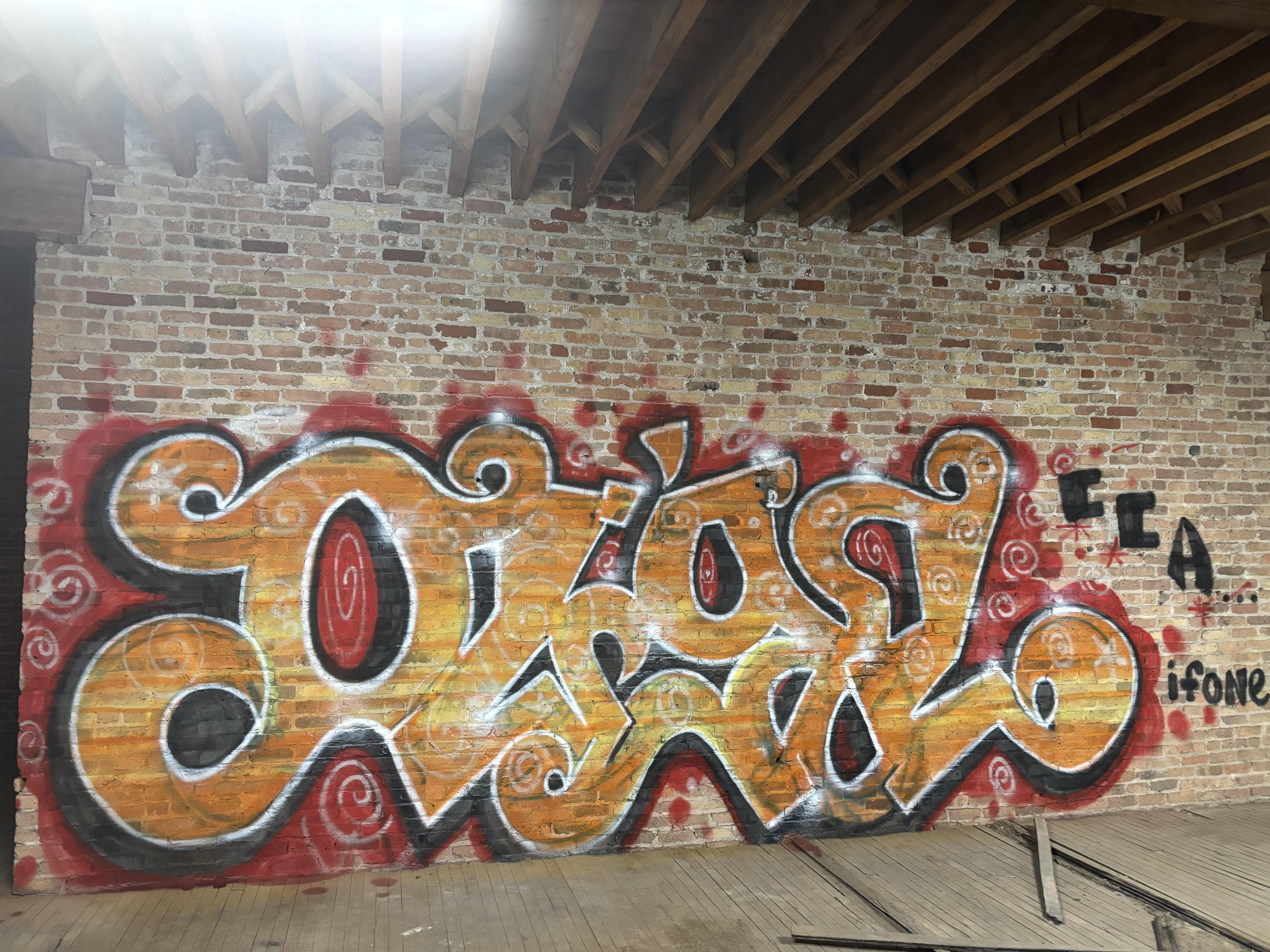 \graffit that reads ol'gal